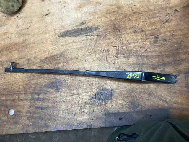 bontott VW GOLF PLUS Bal első Ablaktörlő Kar