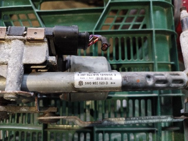 bontott VW GOLF PLUS Bal első Ablaktörlő Motor