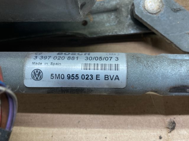 bontott VW GOLF PLUS Bal első Ablaktörlő Motor