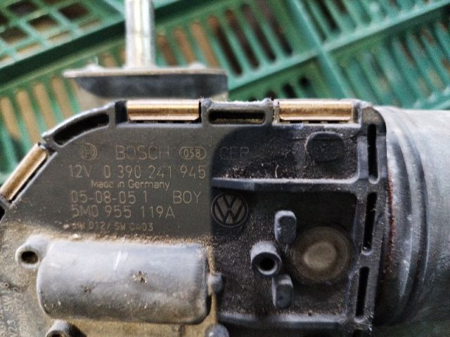 bontott VW GOLF PLUS Bal első Ablaktörlő Motor