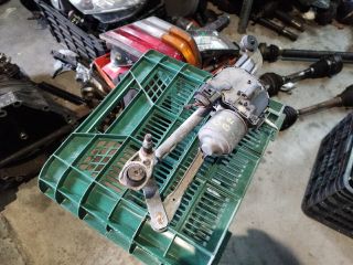 bontott VW GOLF PLUS Bal első Ablaktörlő Motor