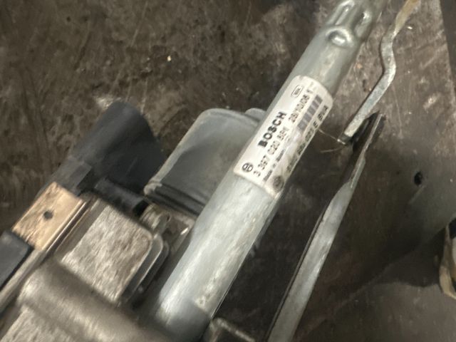 bontott VW GOLF PLUS Bal első Ablaktörlő Szerkezet