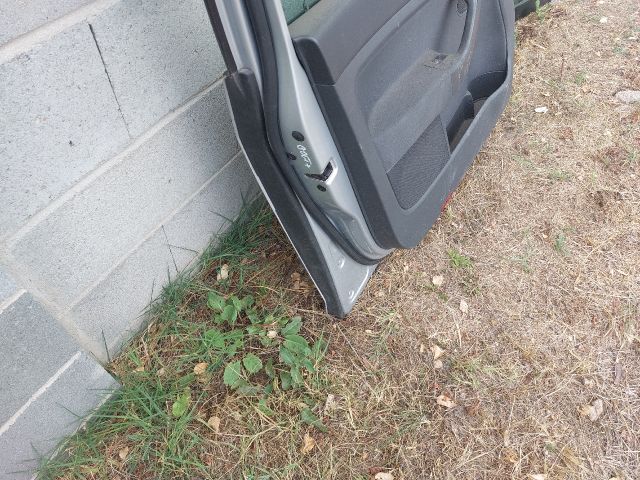 bontott VW GOLF PLUS Bal első Ajtó (Részeivel)