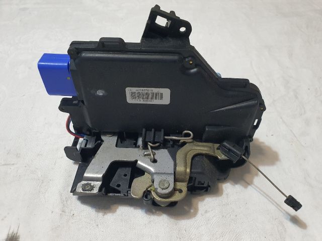 bontott VW GOLF PLUS Bal első Ajtózár