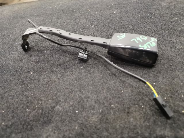 bontott VW GOLF PLUS Bal első Biztonsági Öv Csat