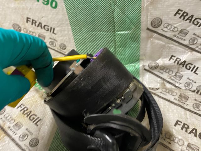 bontott VW GOLF PLUS Bal első Biztonsági Öv