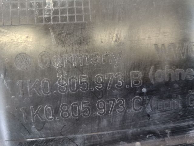 bontott VW GOLF PLUS Bal első Első Dobbetét (Kerékjárati, Műanyag)