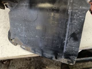 bontott VW GOLF PLUS Bal első Első Dobbetét (Kerékjárati, Műanyag)