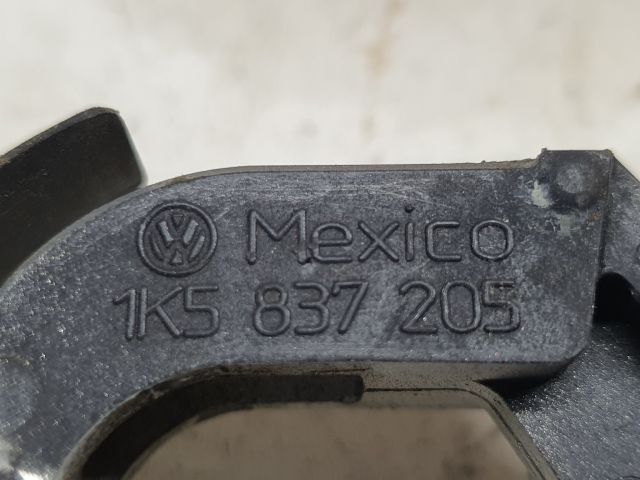 bontott VW GOLF PLUS Bal első Külső Kilincs