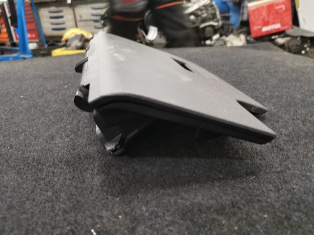 bontott VW GOLF PLUS Bal első Tároló Rekesz