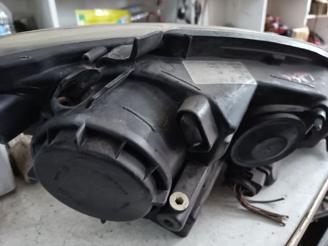 bontott VW GOLF PLUS Bal Fényszóró