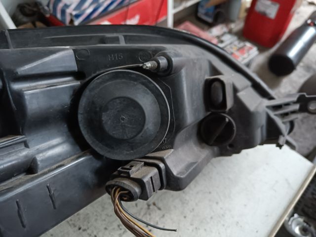 bontott VW GOLF PLUS Bal Fényszóró