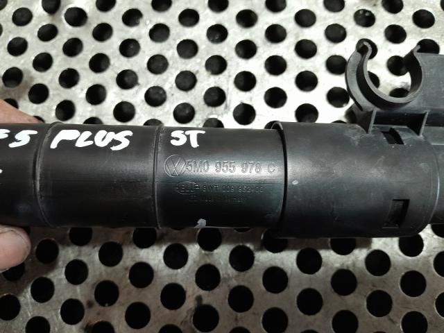 bontott VW GOLF PLUS Bal Fényszórómosó Fúvóka