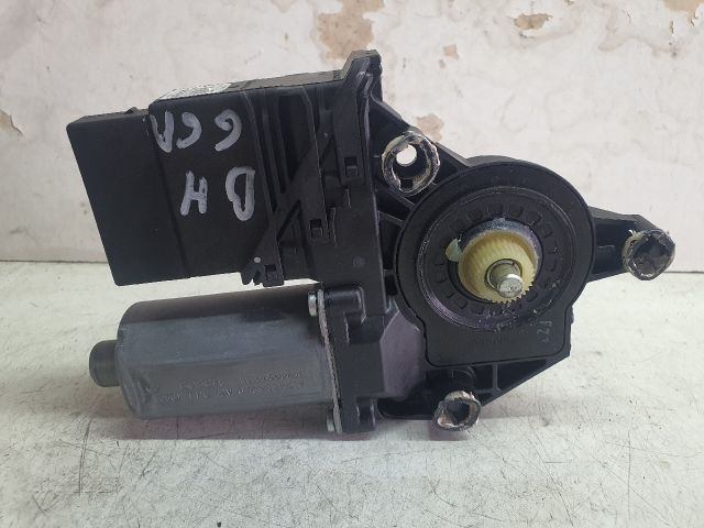 bontott VW GOLF PLUS Bal hátsó Ablakemelő Motor