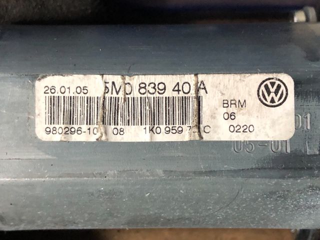 bontott VW GOLF PLUS Bal hátsó Ablakemelő Motor