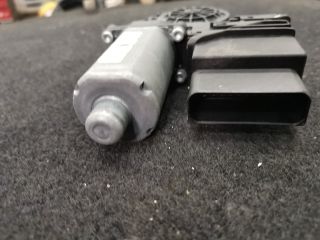 bontott VW GOLF PLUS Bal hátsó Ablakemelő Motor