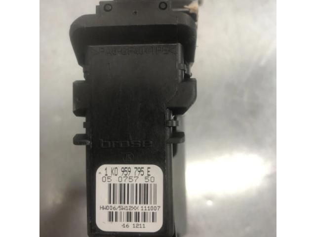 bontott VW GOLF PLUS Bal hátsó Ablakemelő Motor