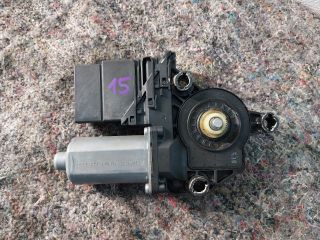 bontott VW GOLF PLUS Bal hátsó Ablakemelő Motor
