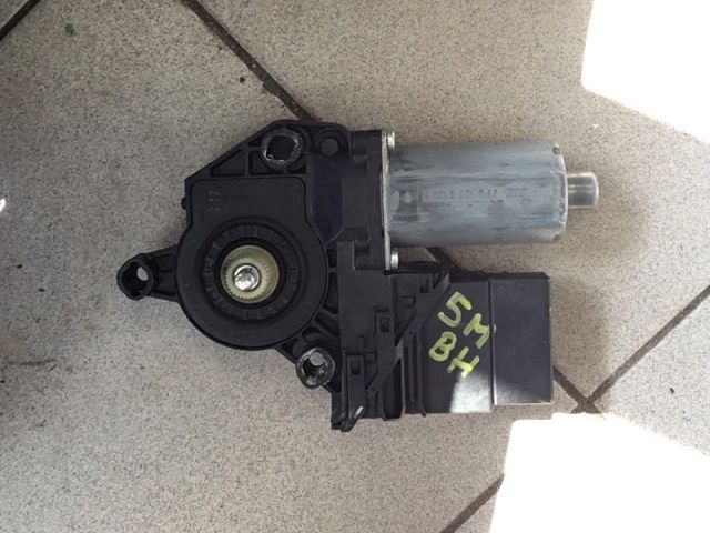 bontott VW GOLF PLUS Bal hátsó Ablakemelő Motor