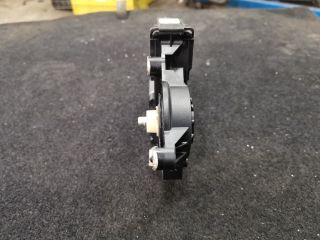 bontott VW GOLF PLUS Bal hátsó Ablakemelő Motor