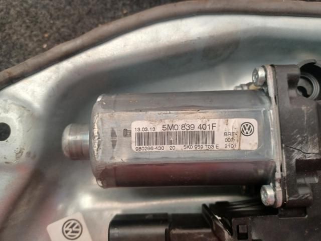 bontott VW GOLF PLUS Bal hátsó Ablakemelő Szerkezet (Elektromos)