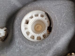 bontott VW GOLF PLUS Bal hátsó Ablakemelő Szerkezet (Elektromos)