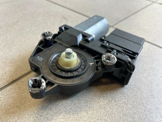 bontott VW GOLF PLUS Bal hátsó Ablaktörlő Motor