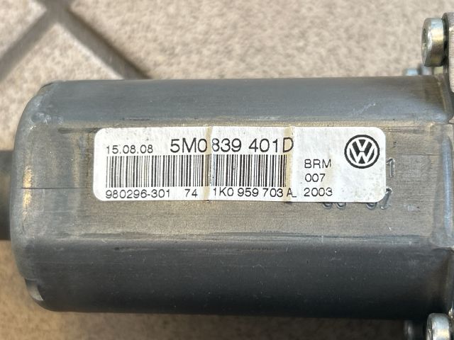 bontott VW GOLF PLUS Bal hátsó Ablaktörlő Motor