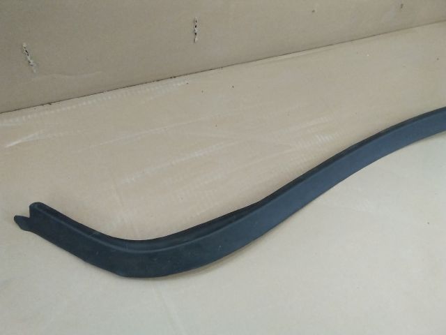 bontott VW GOLF PLUS Bal hátsó Ajtó Díszléc