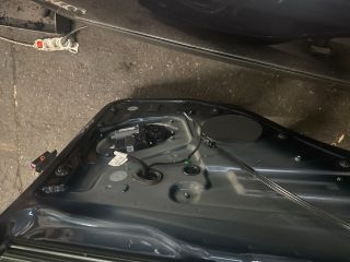 bontott VW GOLF PLUS Bal hátsó Ajtó (Részeivel)