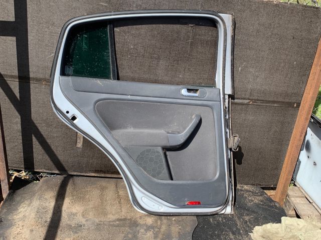 bontott VW GOLF PLUS Bal hátsó Ajtó (Részeivel)