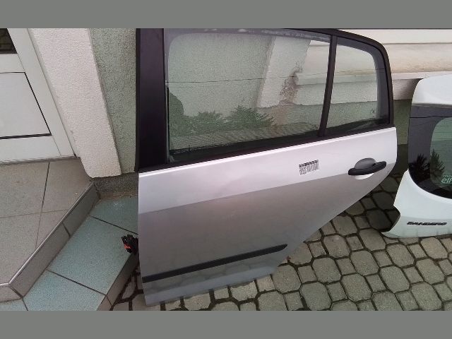bontott VW GOLF PLUS Bal hátsó Ajtó (Részeivel)