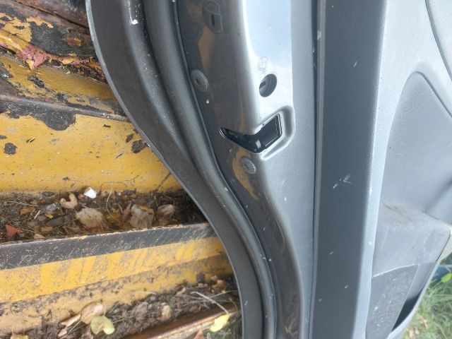 bontott VW GOLF PLUS Bal hátsó Ajtó (Részeivel)