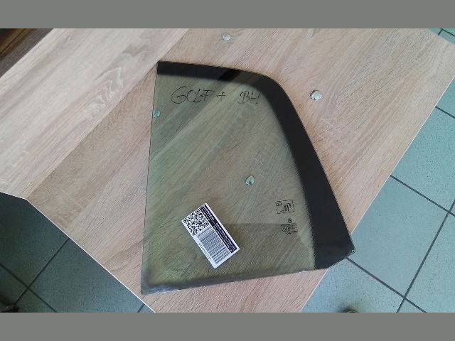 bontott VW GOLF PLUS Bal hátsó Fixüveg (Ajtóban)