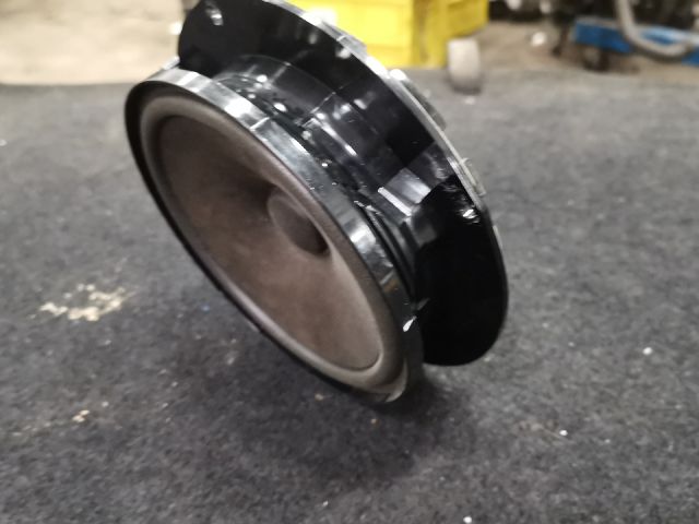 bontott VW GOLF PLUS Bal hátsó Hangszóró