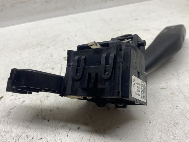 bontott VW GOLF PLUS Bal Kormánykapcsoló Irányjelző