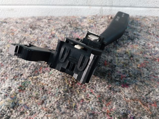 bontott VW GOLF PLUS Bal Kormánykapcsoló Irányjelző