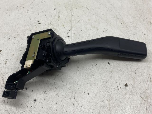 bontott VW GOLF PLUS Bal Kormánykapcsoló Irányjelző