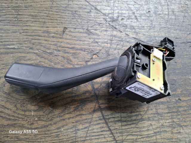 bontott VW GOLF PLUS Bal Kormánykapcsoló Irányjelző