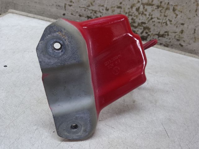 bontott VW GOLF PLUS Bal Sárvédő Oldaltartó