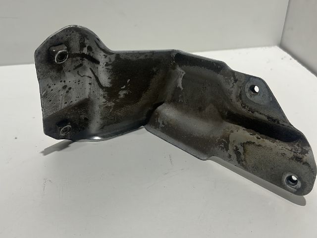 bontott VW GOLF PLUS Bal Sárvédő Oldaltartó