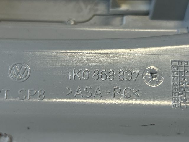 bontott VW GOLF PLUS Beltér Világítás Első