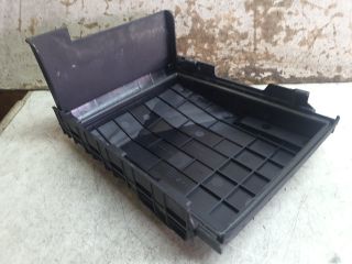 bontott VW GOLF PLUS Biztosítéktábla Fedél