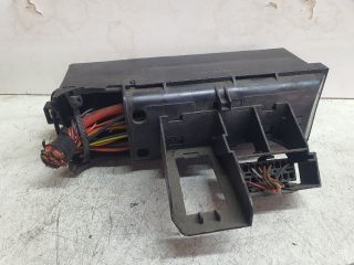 bontott VW GOLF PLUS Biztosítéktábla Utastér