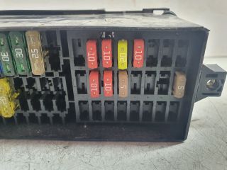 bontott VW GOLF PLUS Biztosítéktábla Utastér