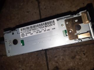 bontott VW GOLF PLUS CD / DVD Tár