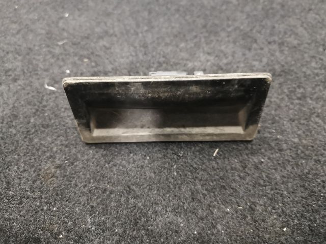 bontott VW GOLF PLUS Csomagtér Nyitó Kar / Gomb