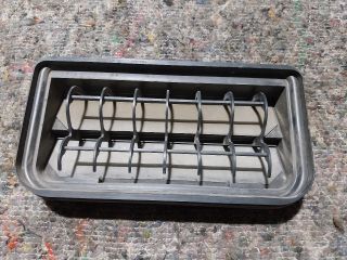 bontott VW GOLF PLUS Csomagtér Szellőző Hátsó