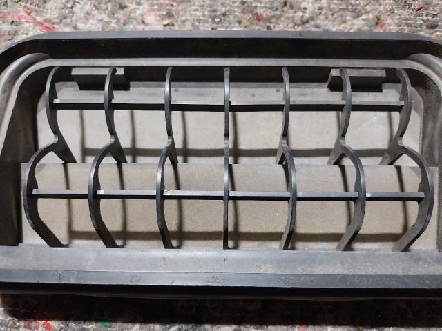 bontott VW GOLF PLUS Csomagtér Szellőző Hátsó