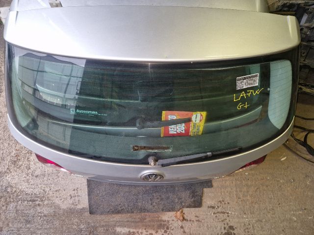 bontott VW GOLF PLUS Csomagtérajtó (Részeivel)